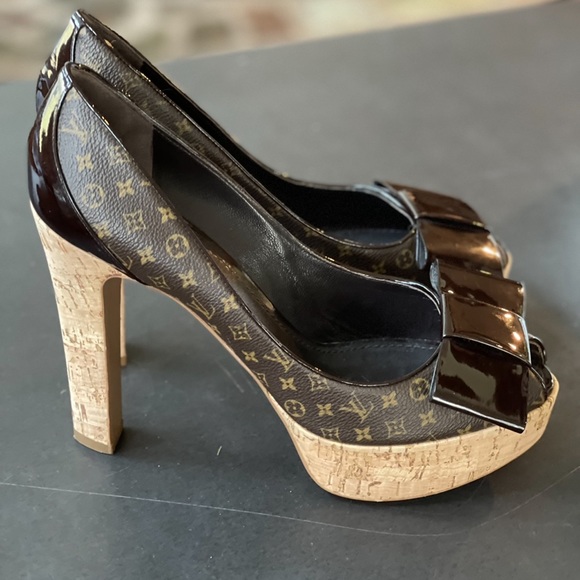 Louis Vuitton peep toe pumps